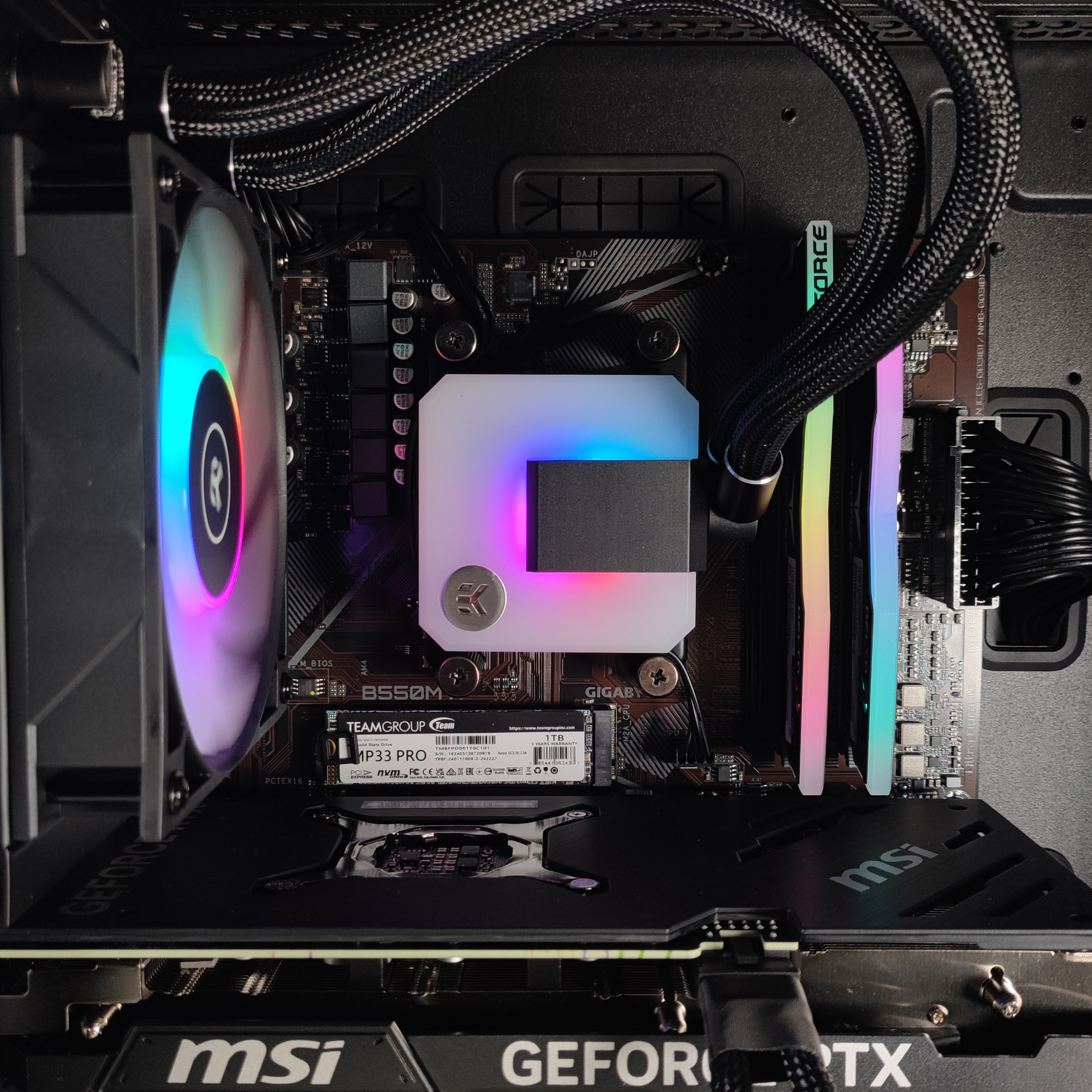 AURA PC - Computador AURA Limited-PC Ryzen 7 5700X 32GB DDR4 1TB RTX 4070 SUPER W11
