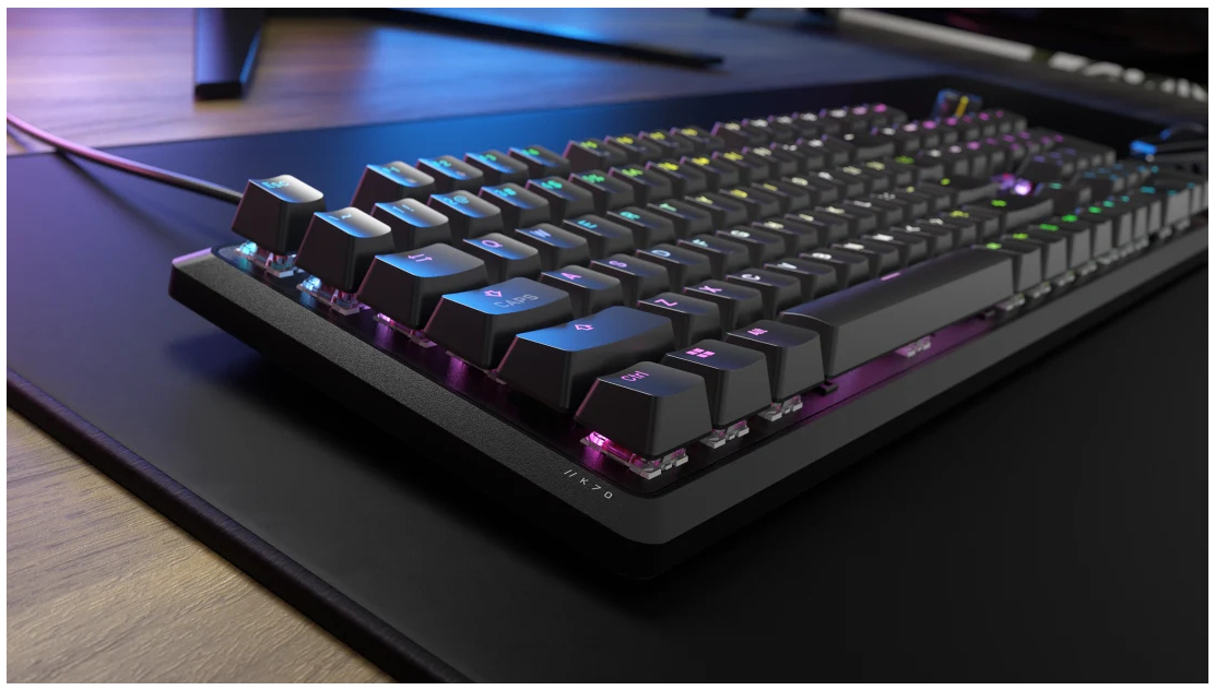 Corsair - Teclado Mecânico Corsair K70 Core RGB Switches MLX Red Preto (PT)