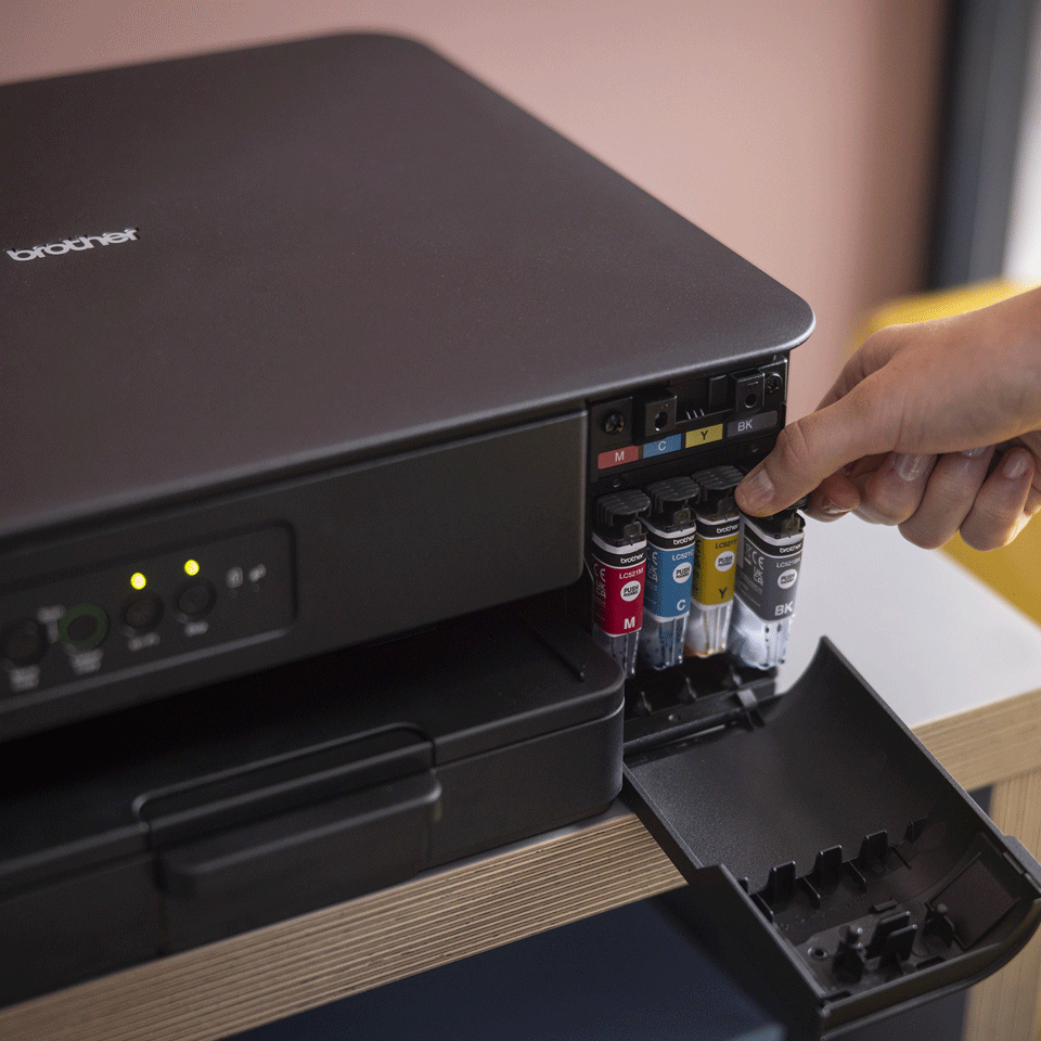 Brother - Impressora Multifunções a Jato de Tinta Brother DCP-J1260W WiFi