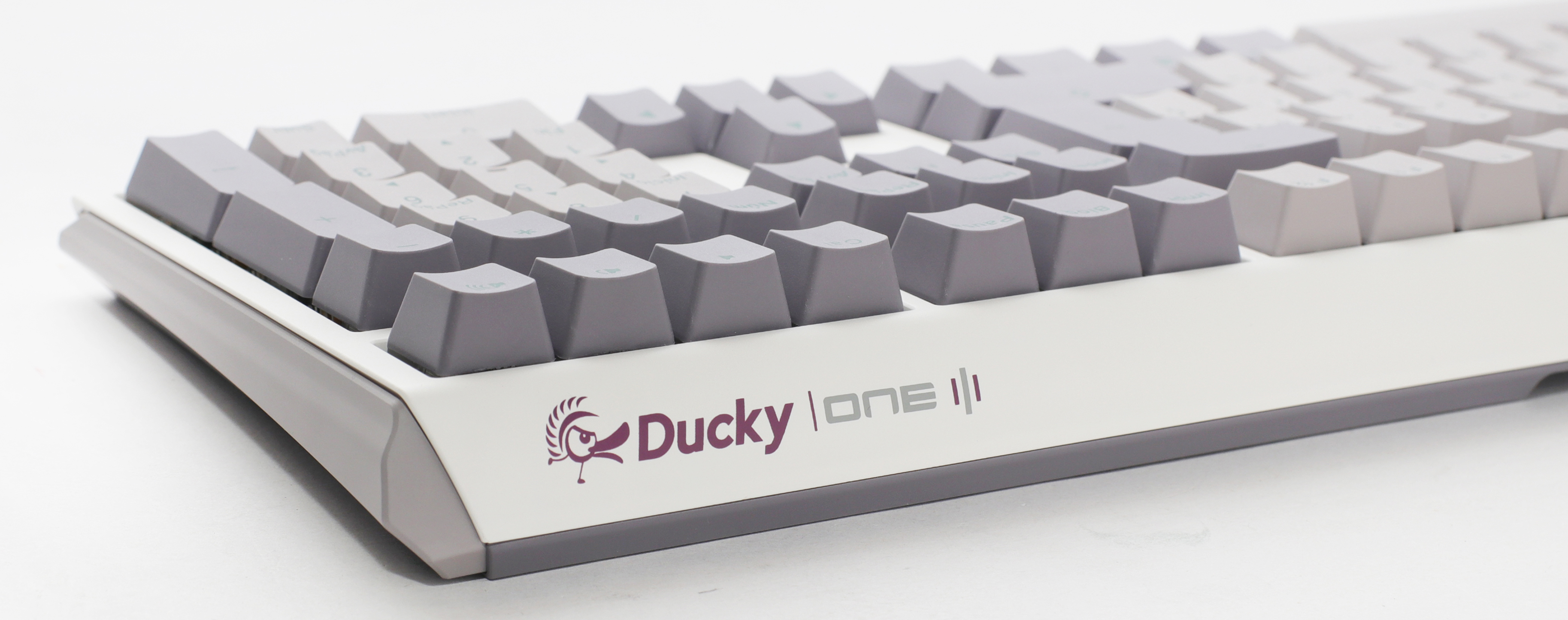 Teclado Ducky One 3 Mist Full-Size Hot-Swappable MX-Red PBT - Mecânico (ES)