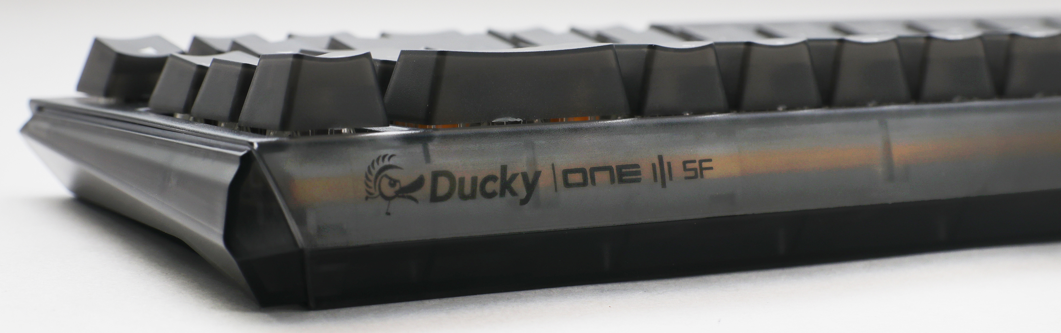 Ducky - Teclado Mecânico Ducky ONE 3 Aura Black SF 65% RGB MX-Brown (PT)