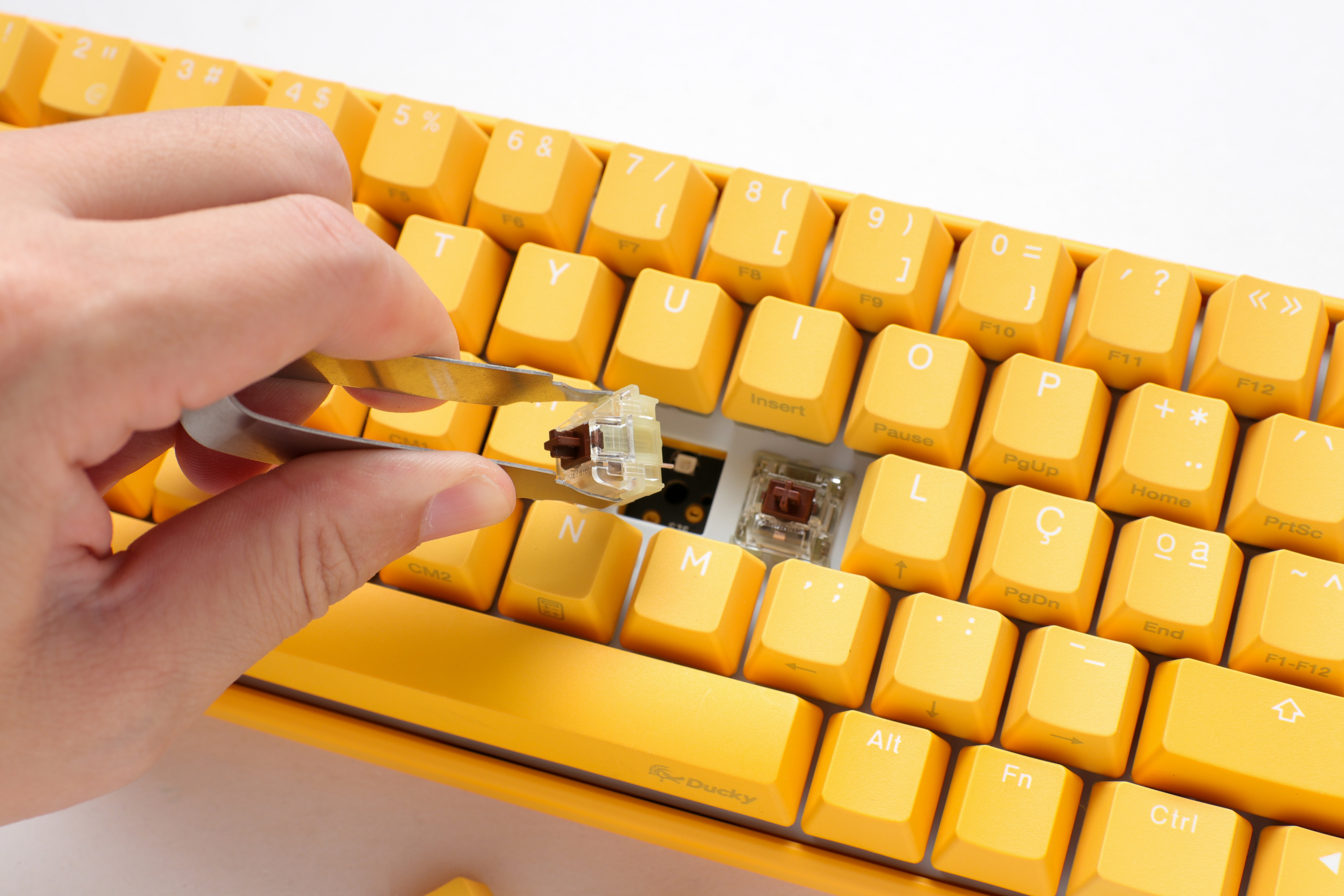 Ducky - Teclado Ducky ONE 3 Yellow Ducky SF 65%, Hot-swappable, MX-Brown, RGB, PBT - Mecânico (PT)