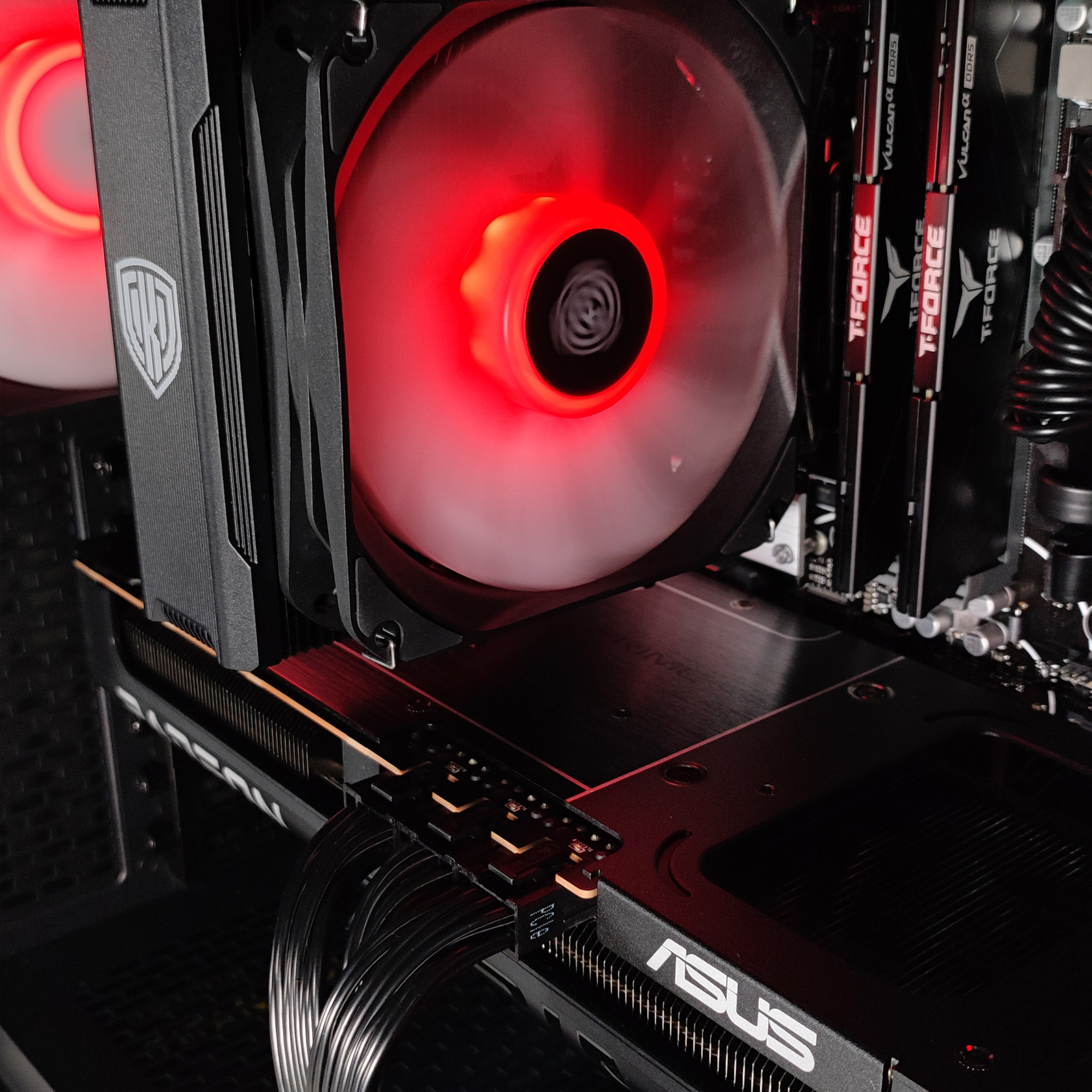 King Mod Systems - Computador King Mod Gamer-PC Mach 5R Ryzen 5 7600X3D 32GB DDR5 2TB RX 9070 XT WiFi W11
