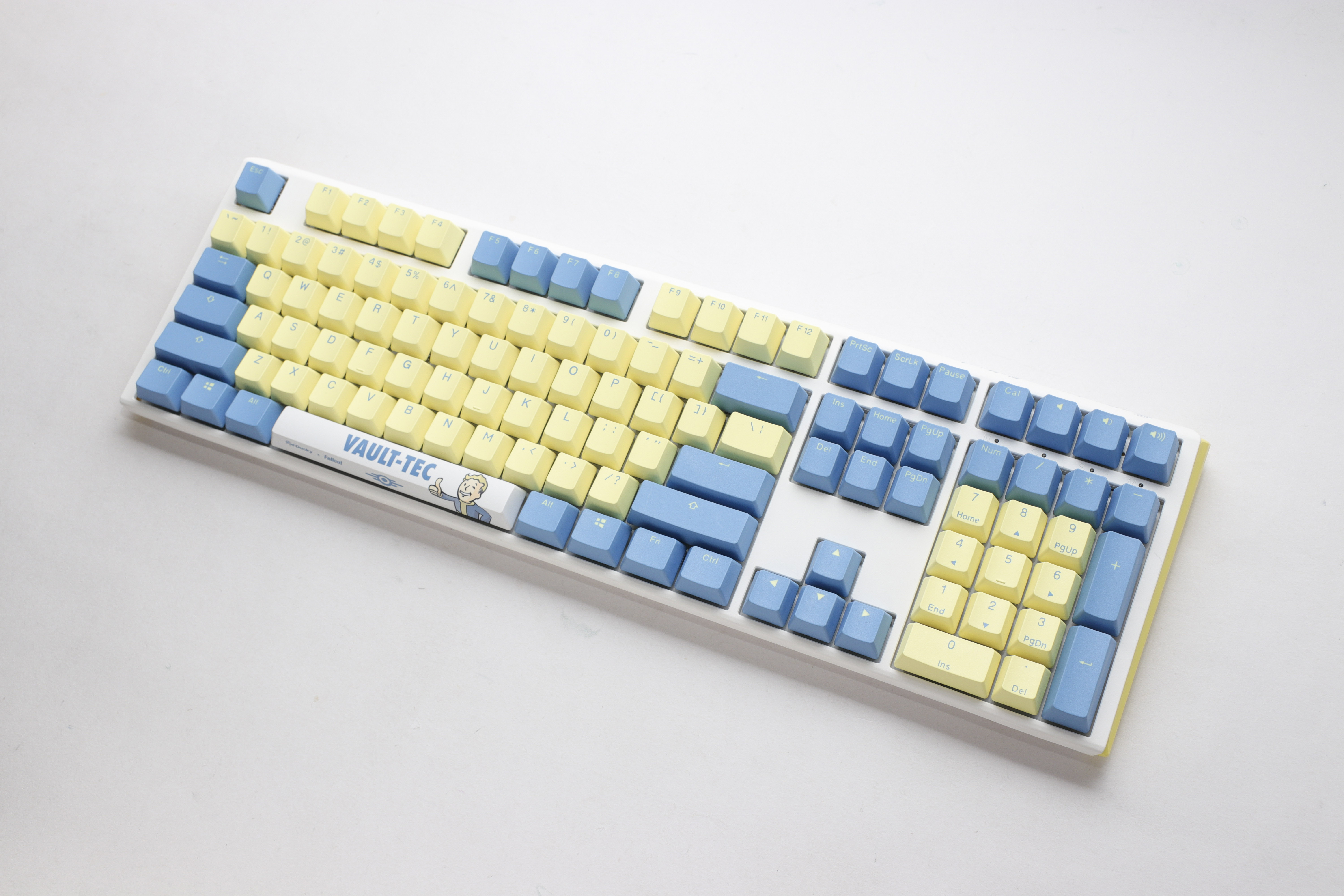 Ducky - Teclado Ducky One 3 x Fallout Vault-Tec Limited Edition MX-Speed Silver + Tapete (US)