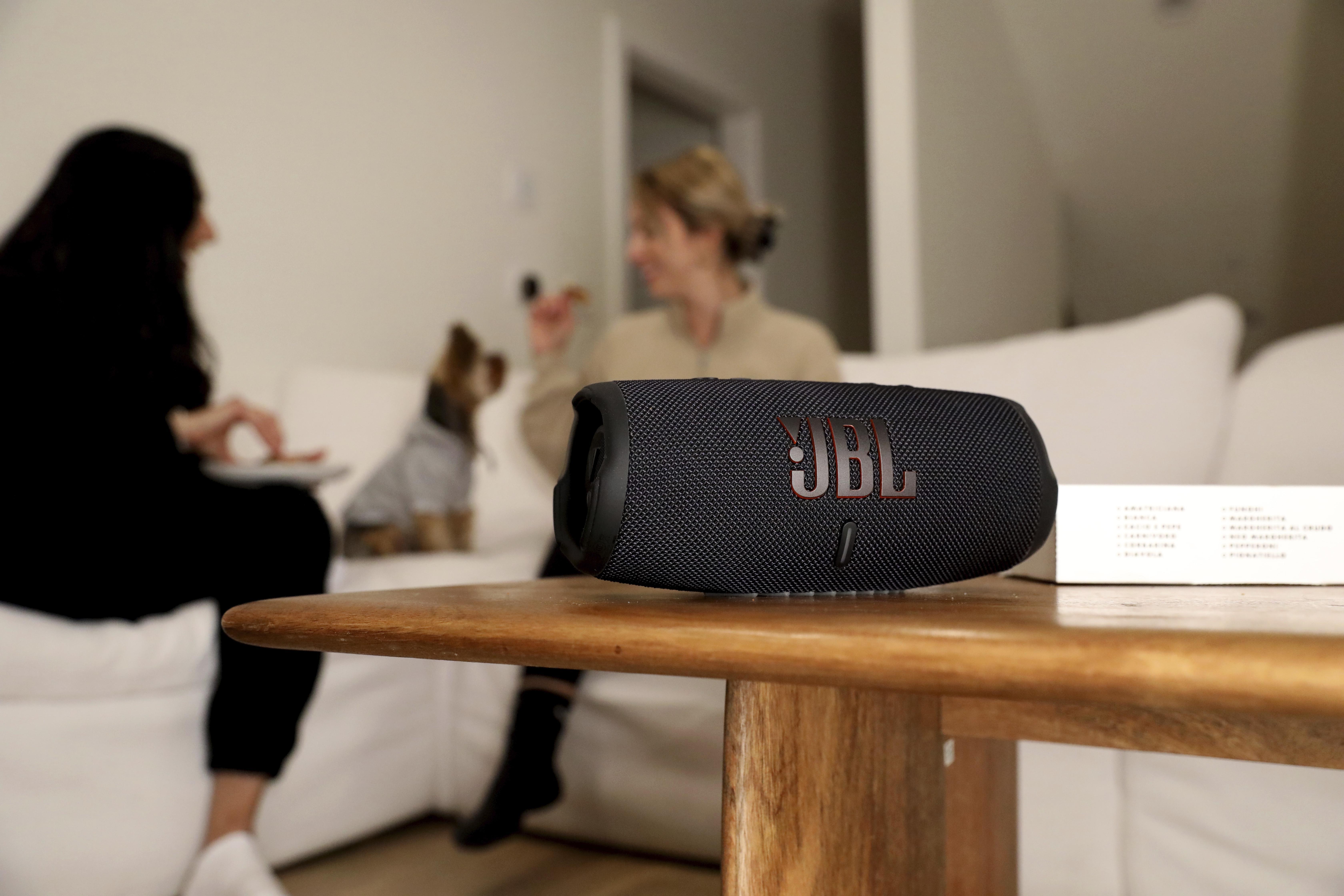 JBL - JBL Coluna Portátil Charge 5 Bluetooth - Preto