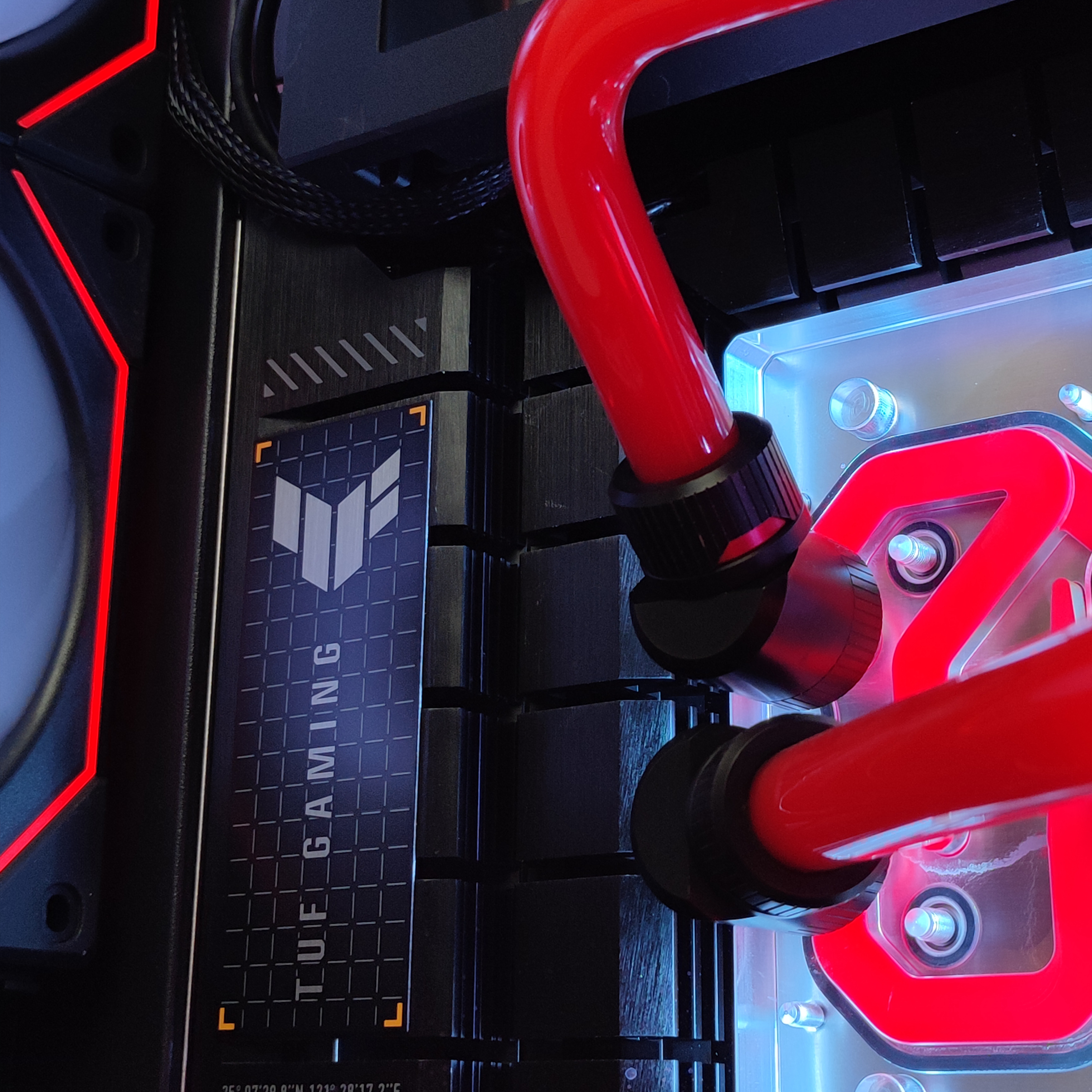 King Mod Systems - Computador King Mod Liquid-PC Ryzen 7 7800X3D 32GB DDR5 2TB RTX 4090 24GB WiFi W11