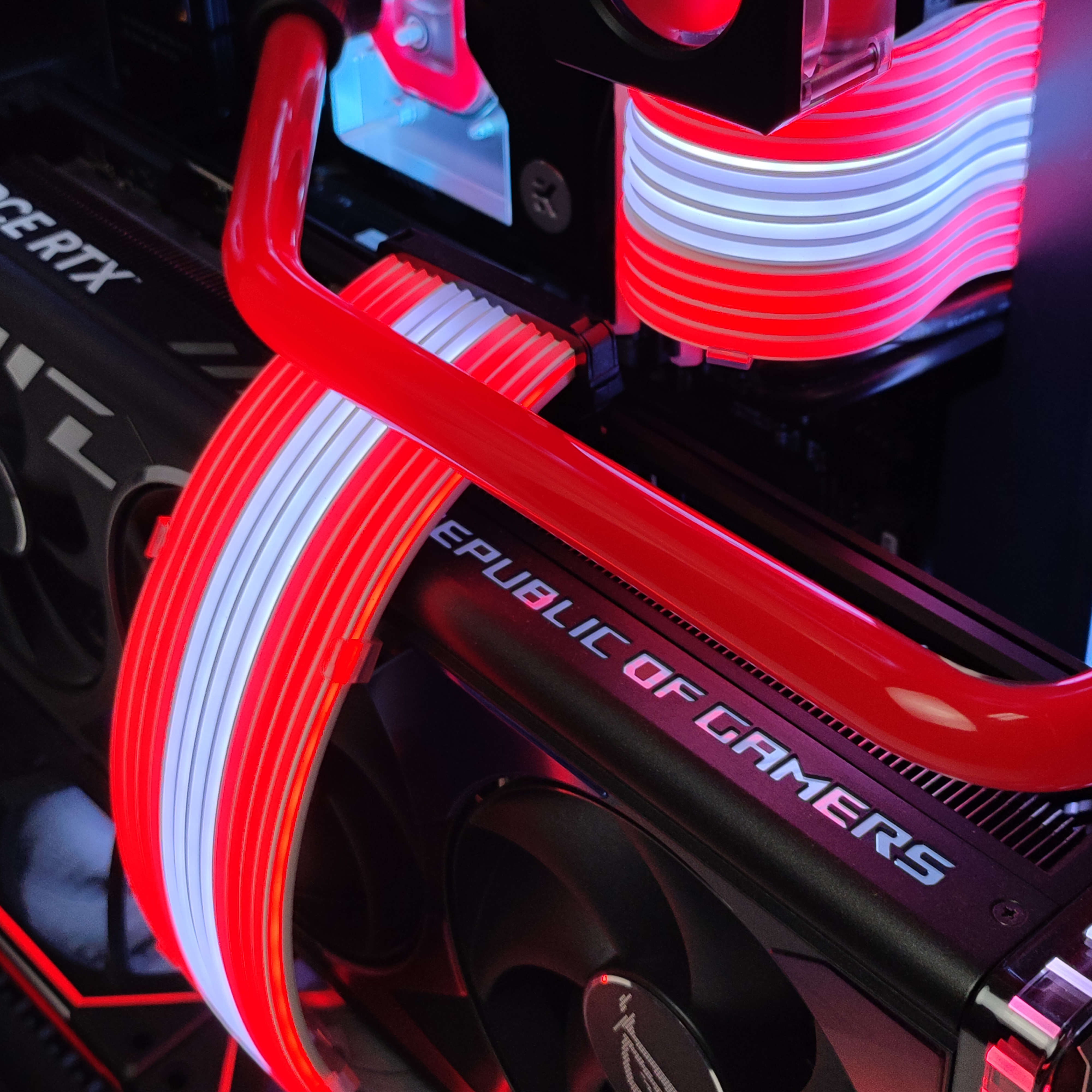 King Mod Systems - Computador King Mod Liquid-PC Ryzen 7 7800X3D 32GB DDR5 2TB RTX 4090 24GB WiFi W11