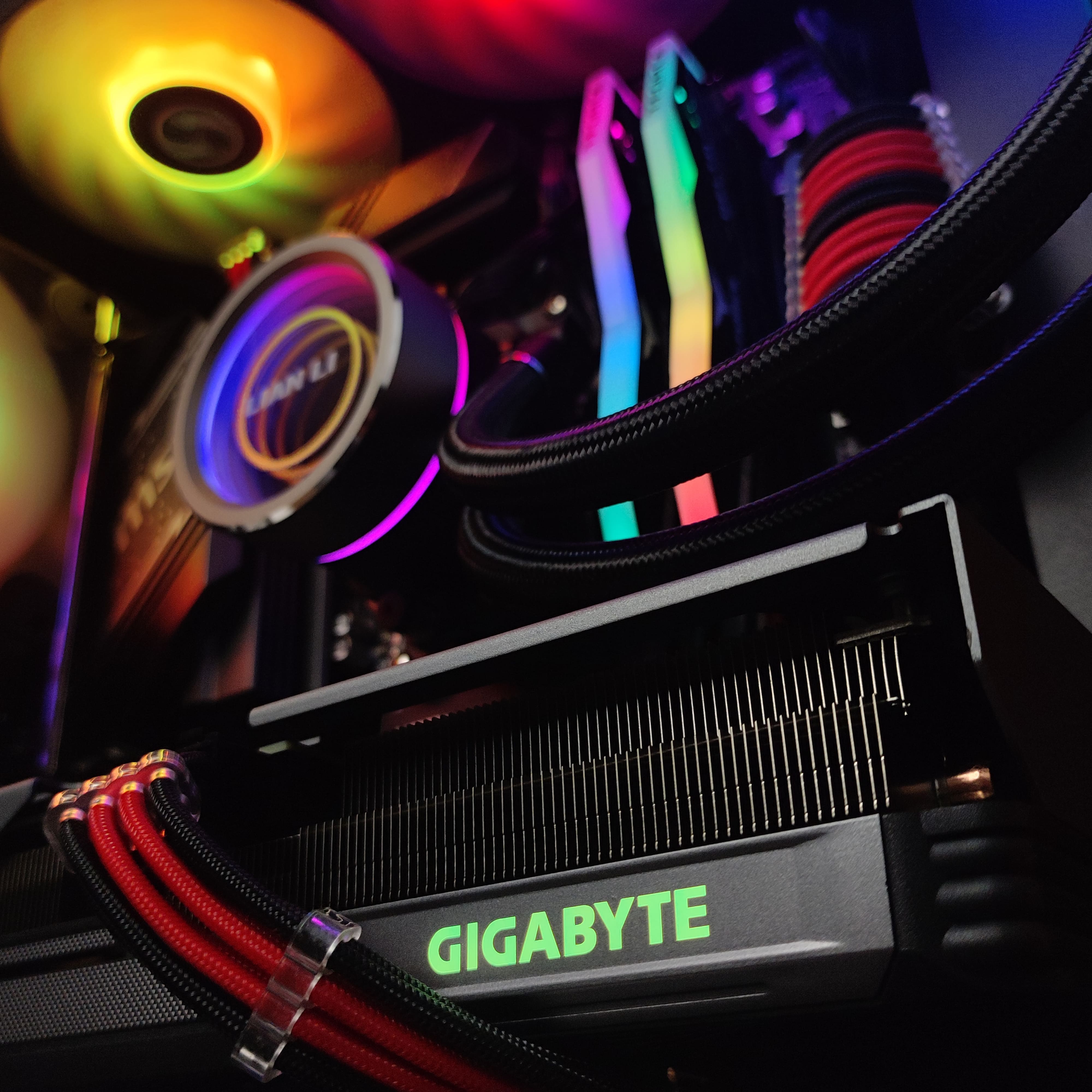 King Mod Systems - Computador King Mod Gamer-PC Ryzen 5 7600X 32GB 1TB RTX 4060TI WiFi W11