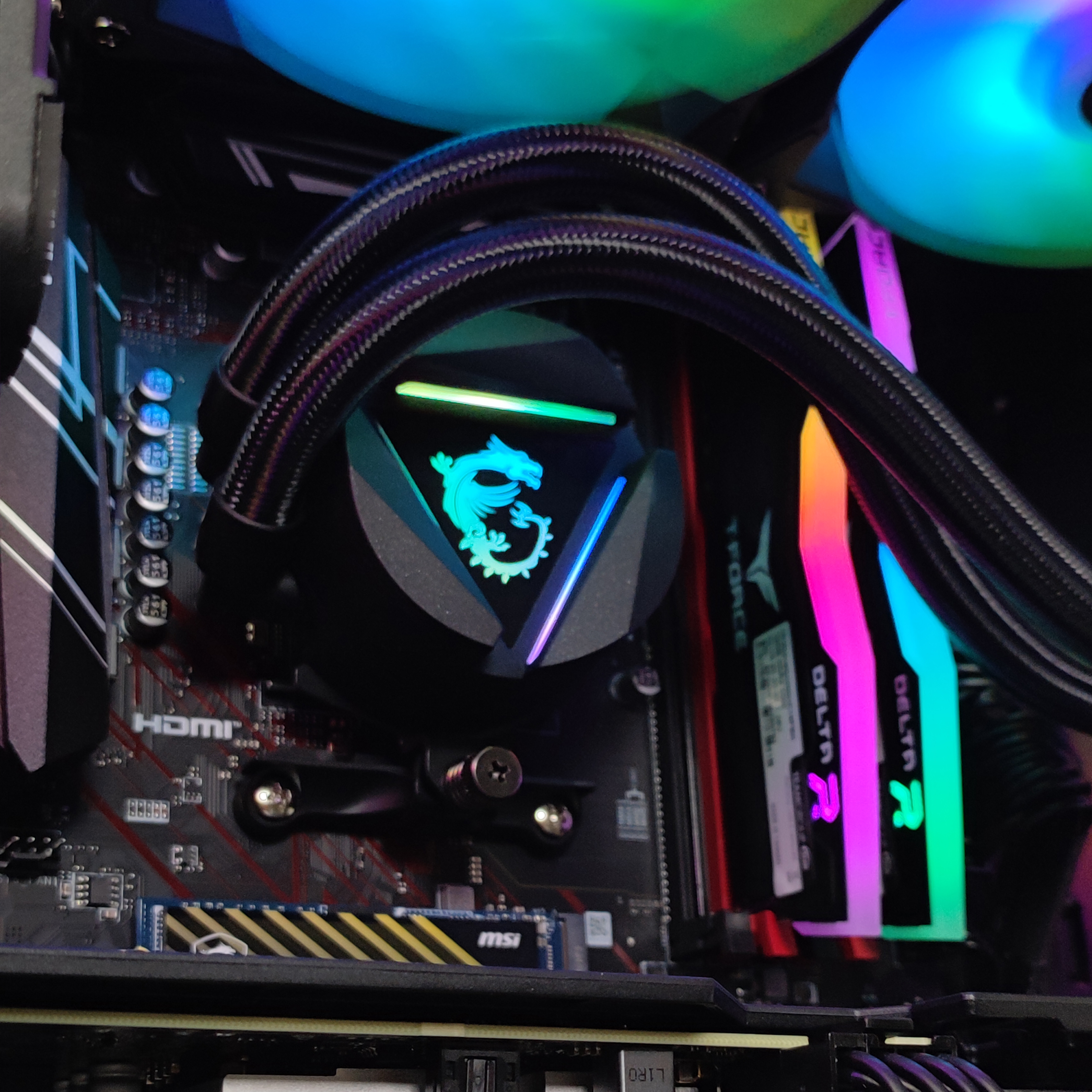 King Mod Systems - Computador King Mod Gamer-PC Powered by MSI Ryzen 7 5700X 32GB DDR4 1TB RTX 4060 Ti WiFi W11