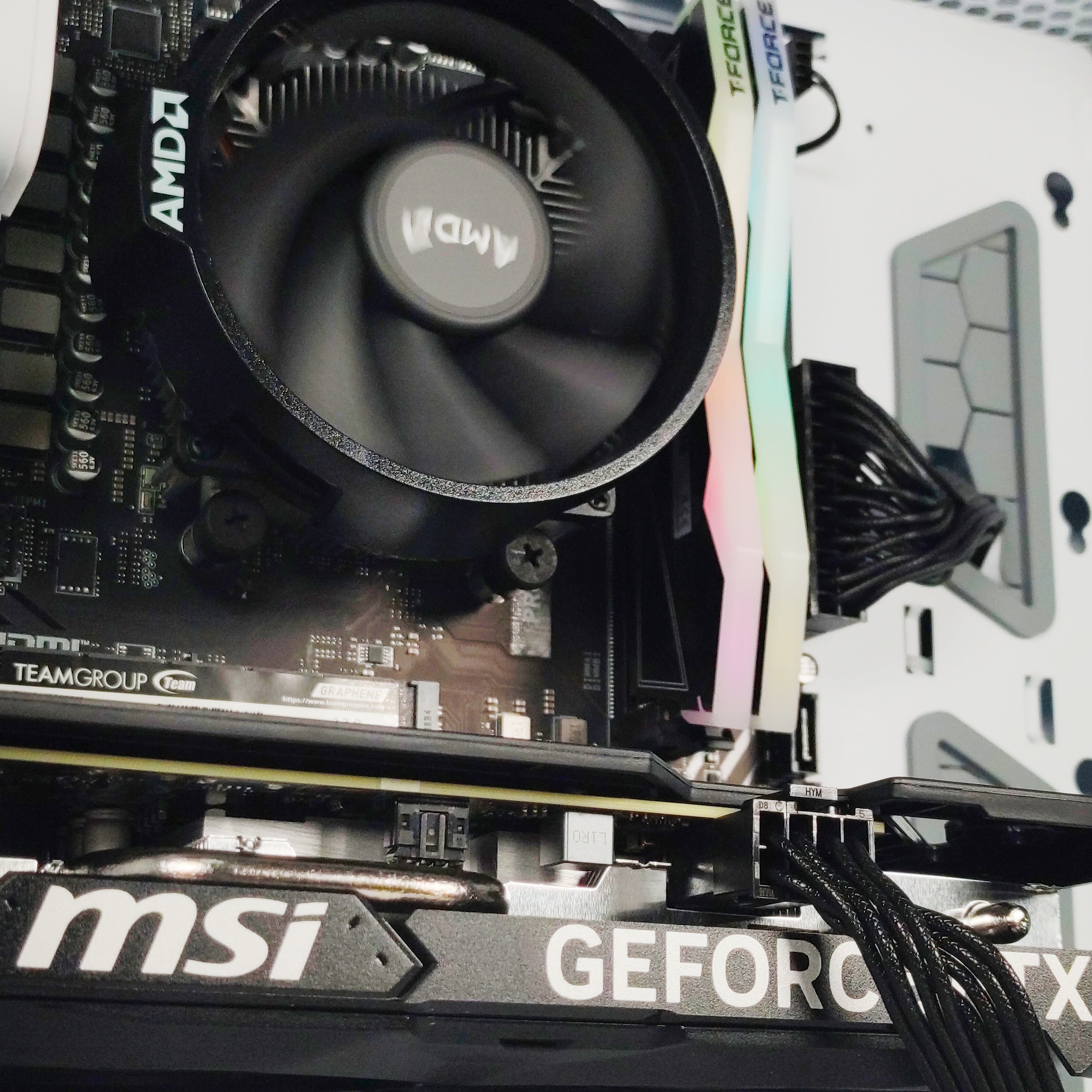 King Mod Systems - Computador King Mod Gamer-PC Ryzen 5 7500F 32GB DDR5 1TB RTX 4060 Ti W11
