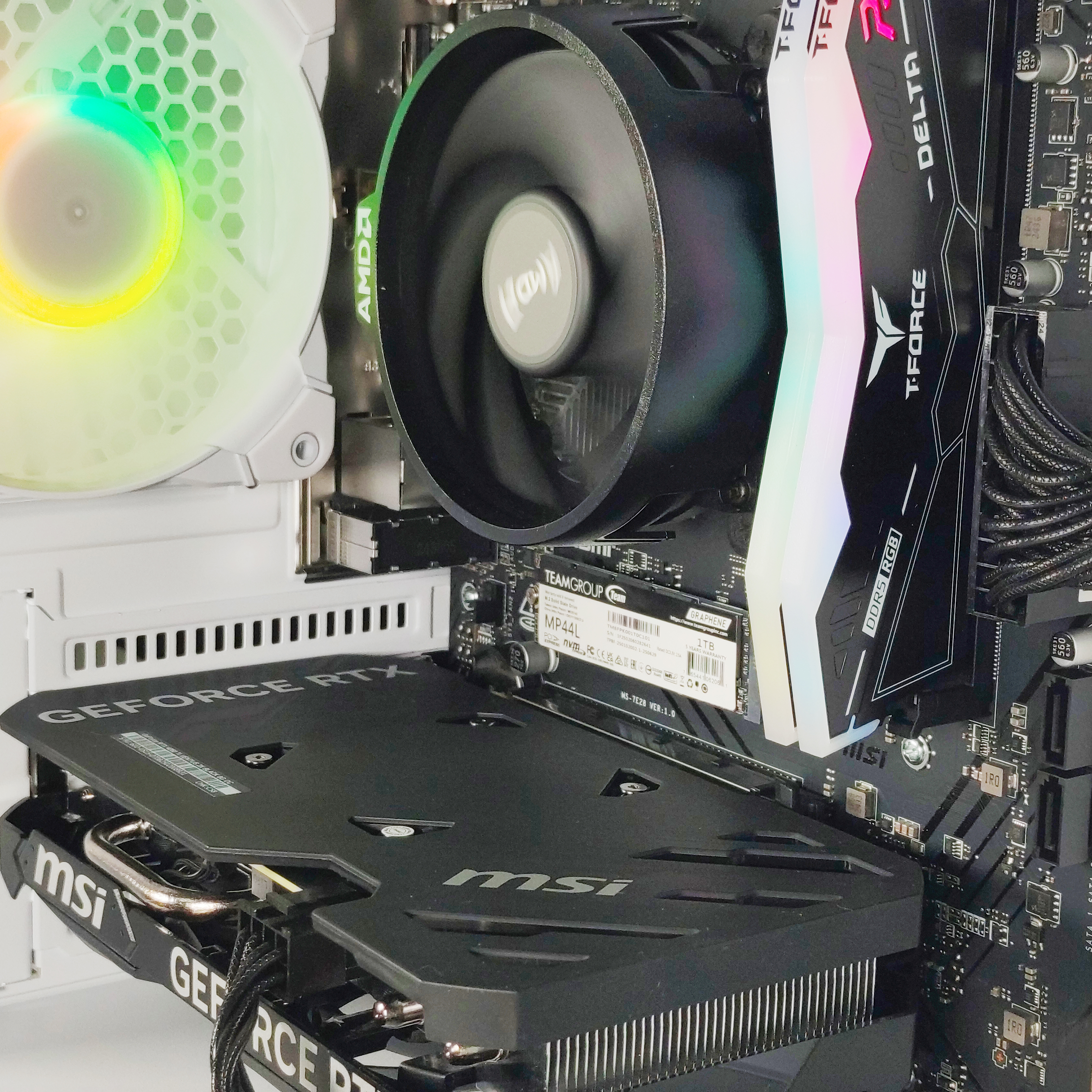 King Mod Systems - Computador King Mod Gamer-PC Ryzen 5 7500F 32GB DDR5 1TB RTX 4060 Ti W11