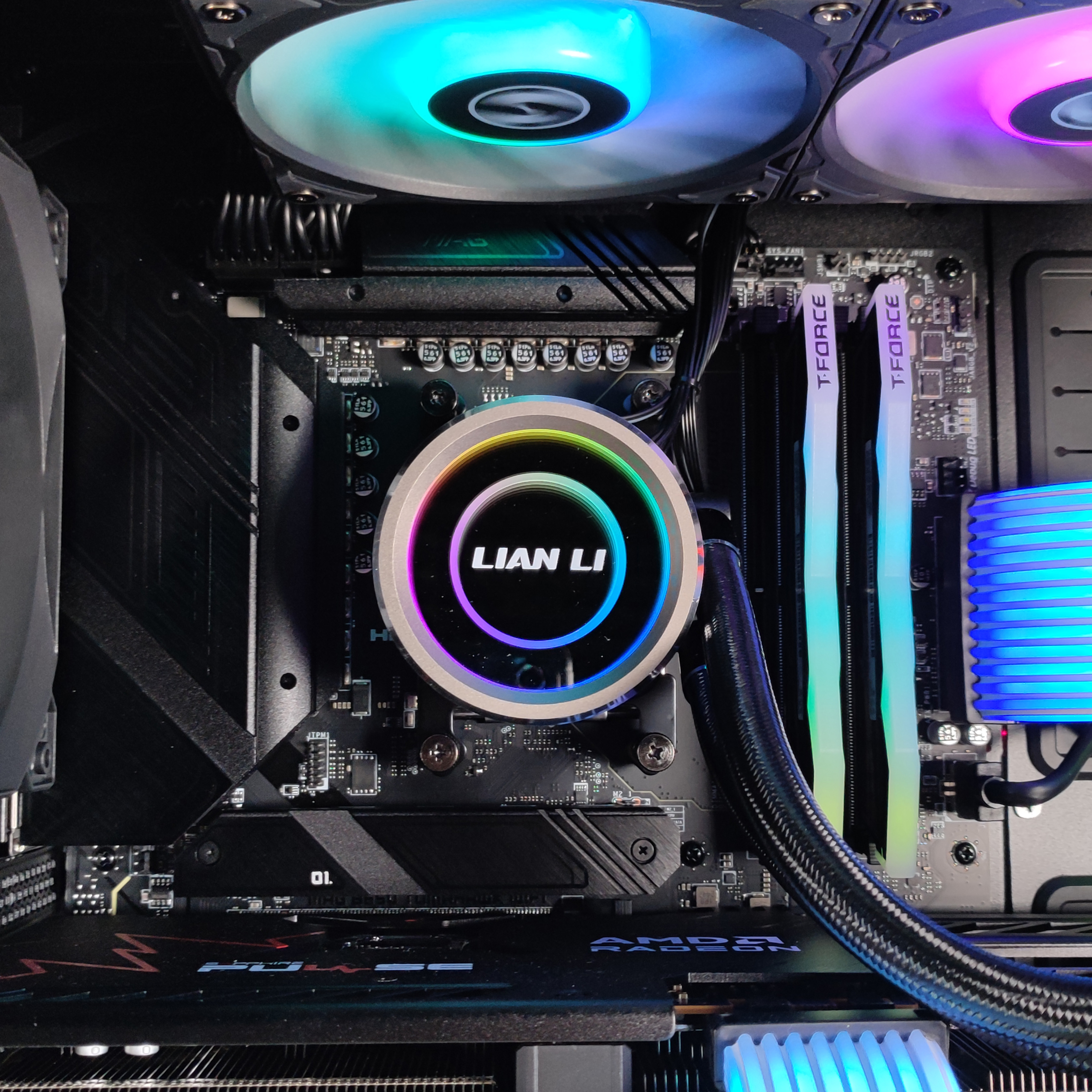 King Mod Systems - Computador King Mod Gamer-PC Ryzen 7 9800X3D 32GB DDR5 2TB RX 9070 XT WiFi W11