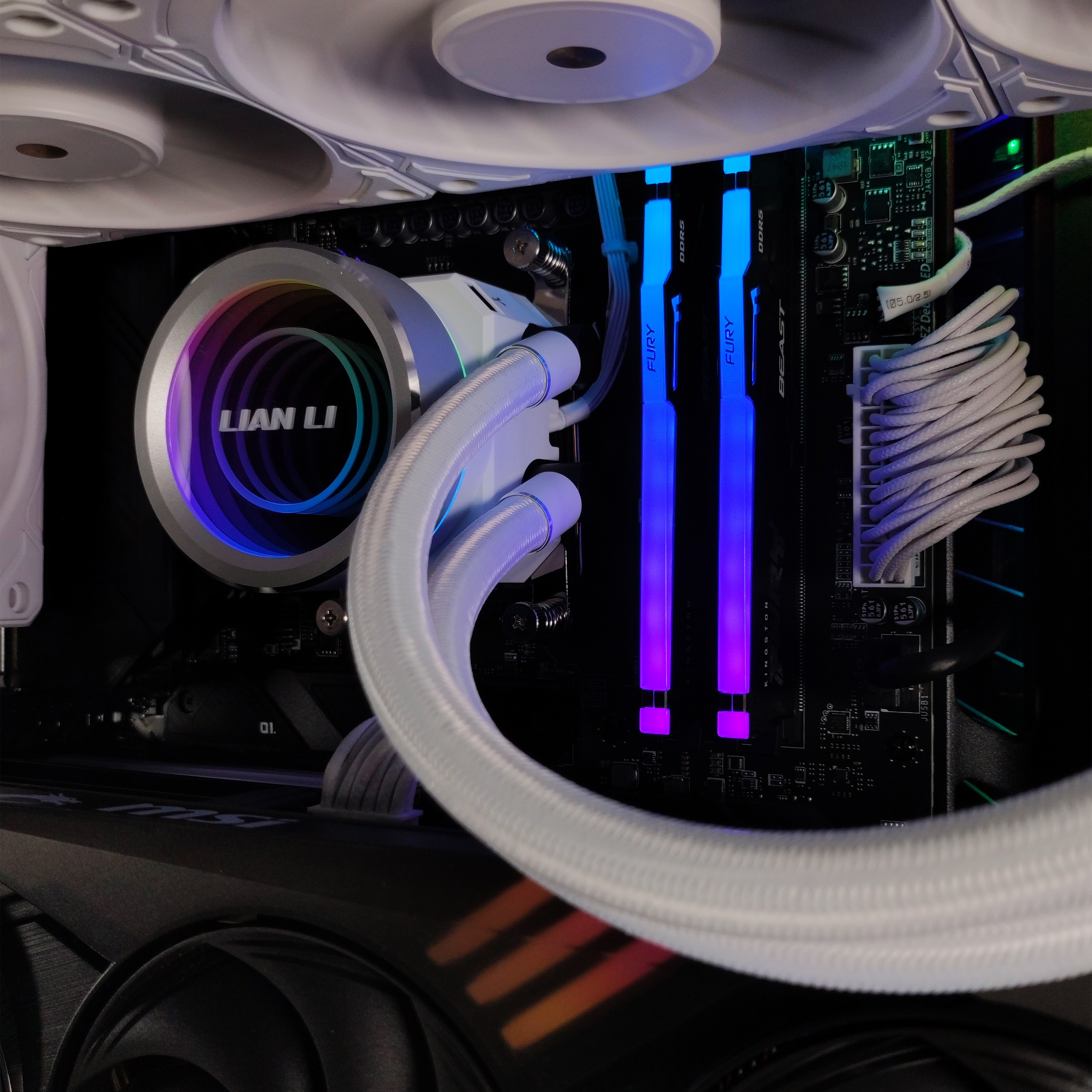 King Mod Systems - Computador King Mod Gamer-PC HYTE Ryzen 9 9900X 64GB DDR5 1TB RTX 5070 WiFi W11