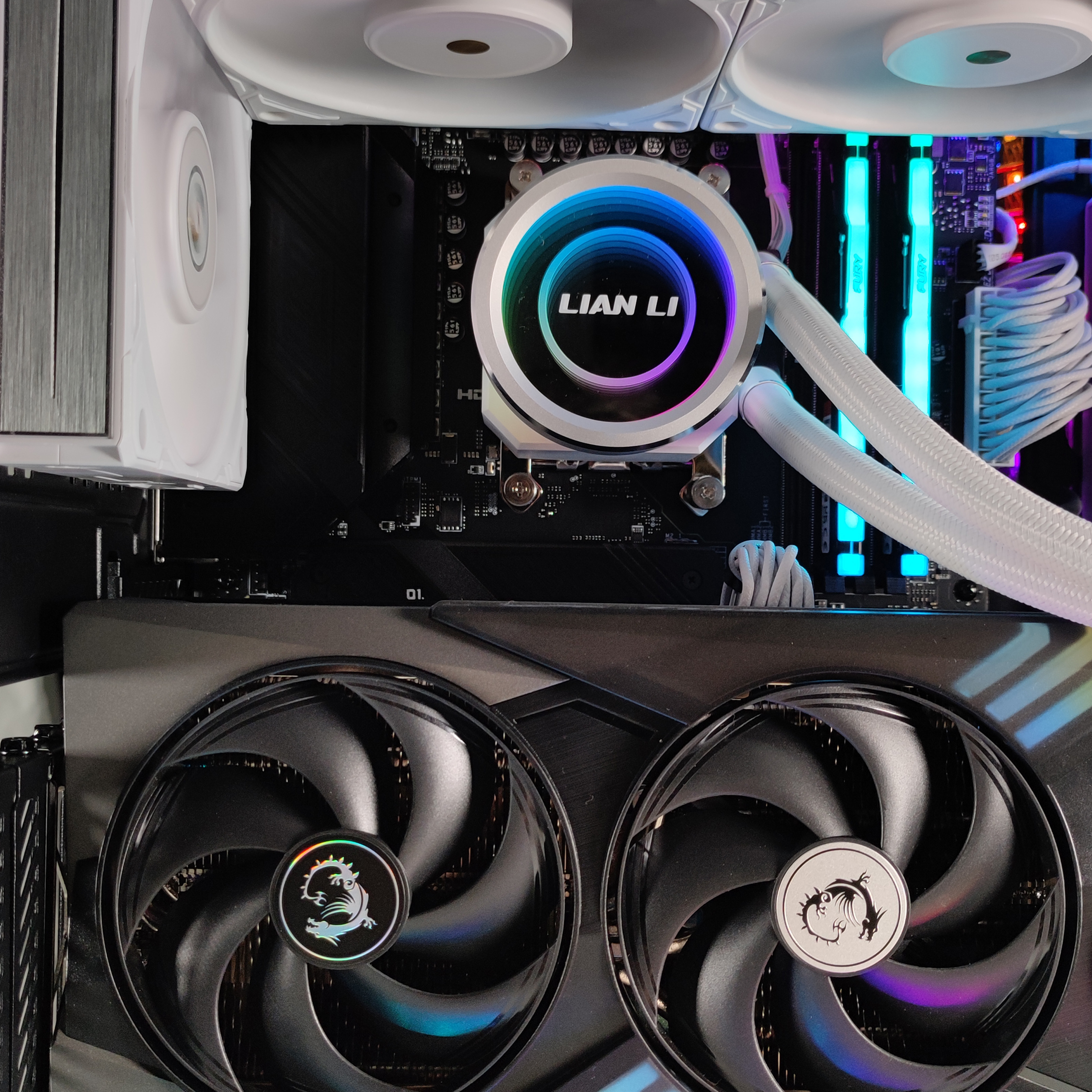 King Mod Systems - Computador King Mod Gamer-PC HYTE Ryzen 9 9900X 64GB DDR5 1TB RTX 5070 WiFi W11