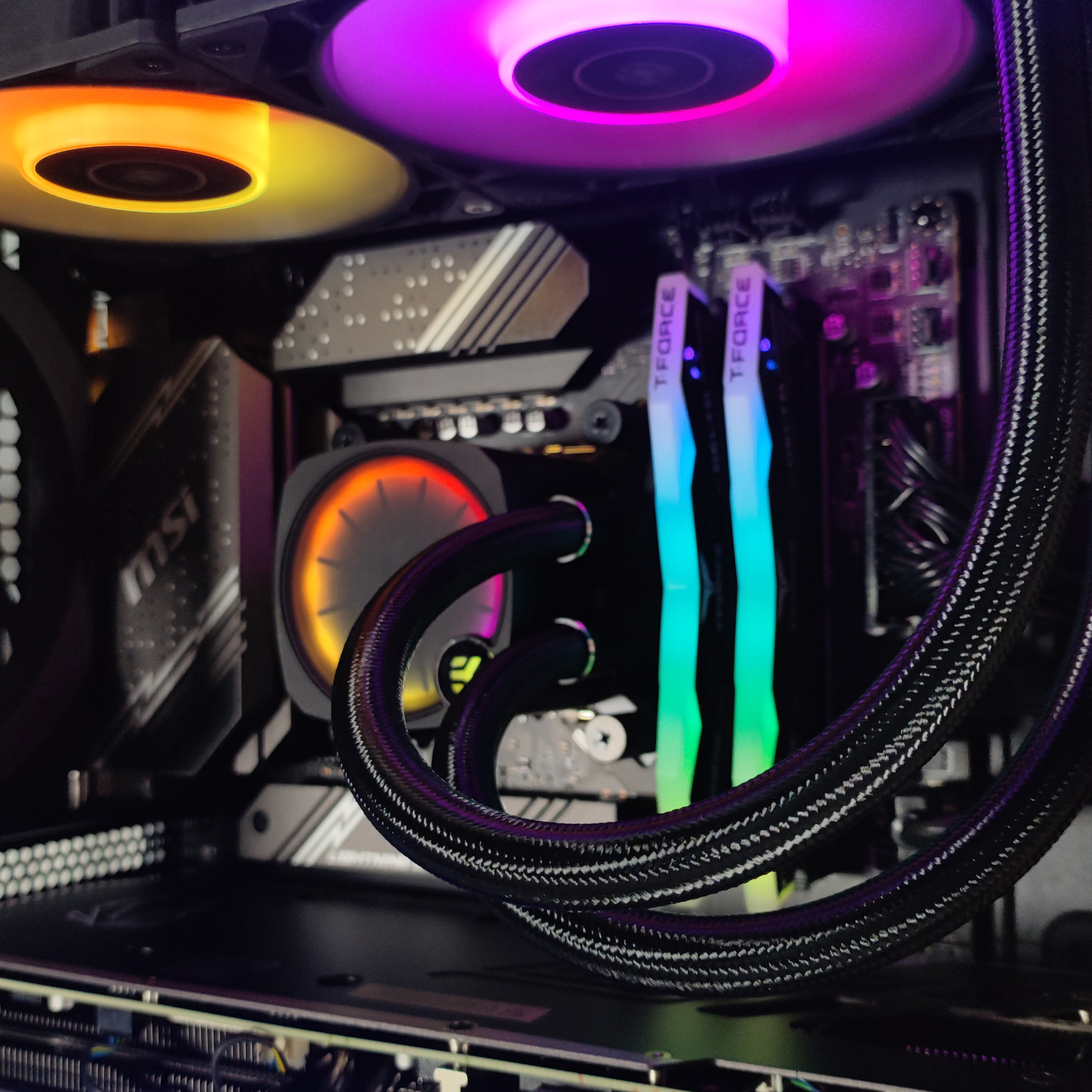 King Mod Systems - Computador King Mod Limited-PC Intel i5 14600KF 32GB DDR5 1TB RTX 4070 SUPER WiFi W11
