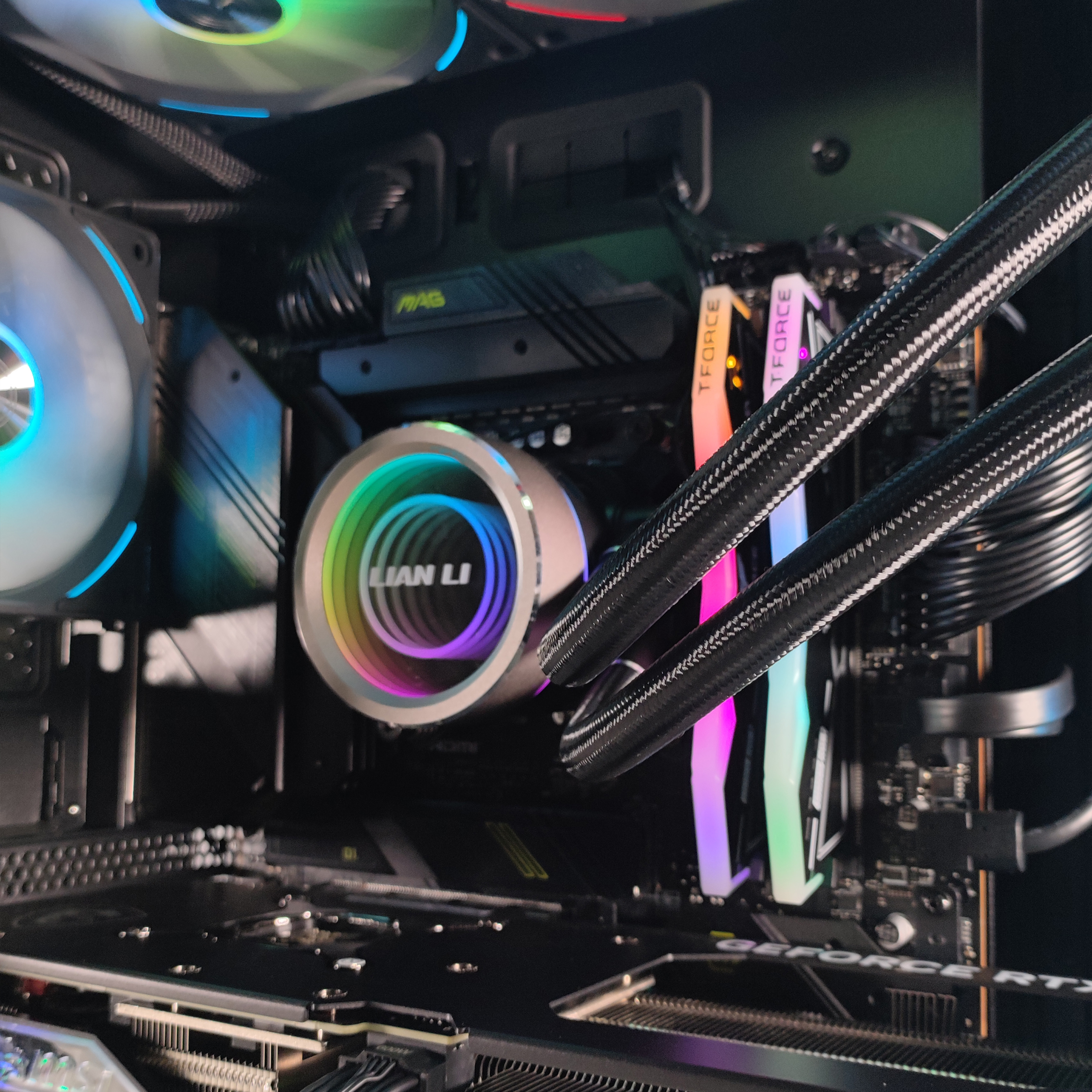 King Mod Systems - Computador King Mod Limited-PC Intel i7 14700KF 48GB DDR5 2TB RTX 4070 Ti SUPER WiFi W11