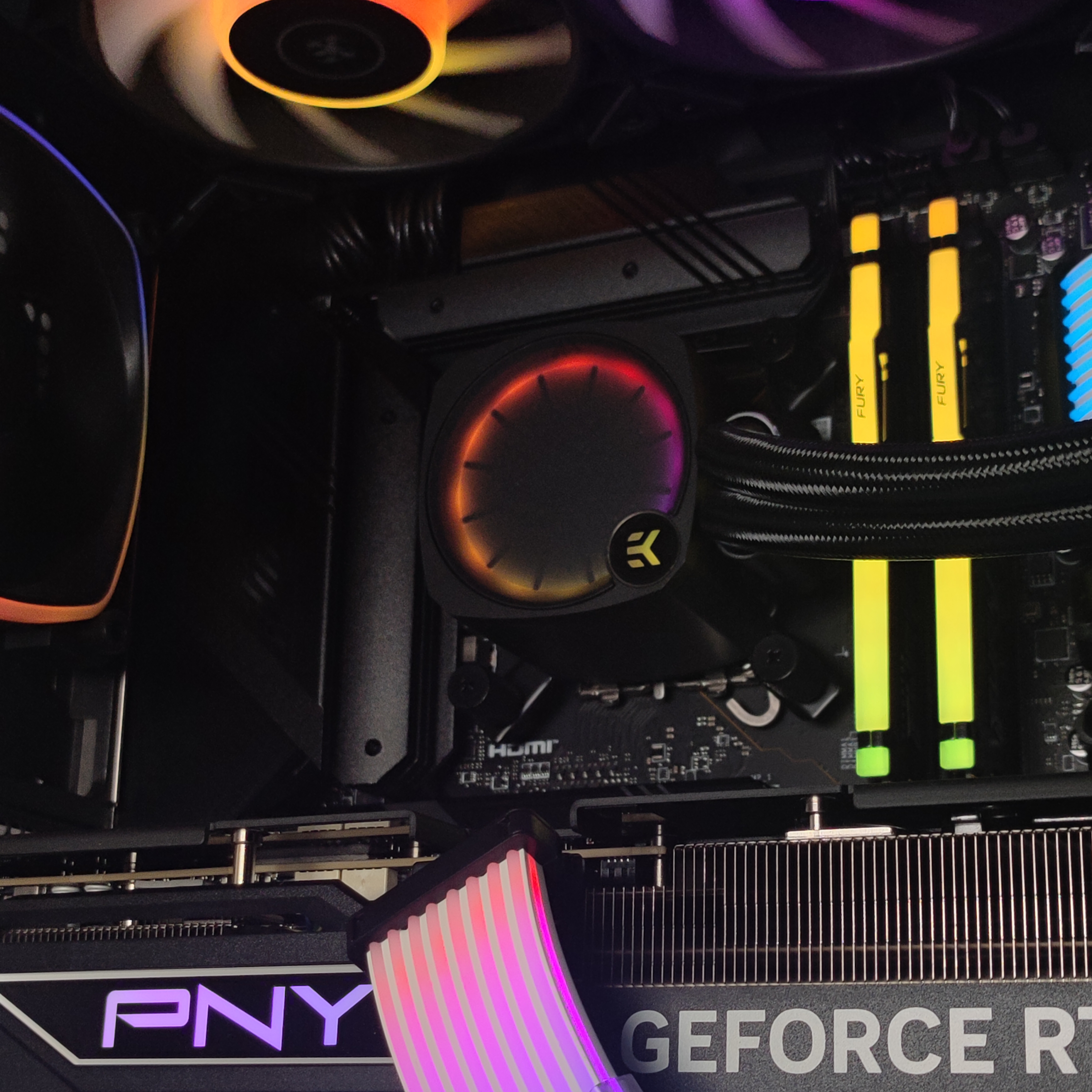 King Mod Systems - Computador King Mod Limited-PC Intel i9 14900K 64GB DDR5 2TB RTX 5080 WiFi W11