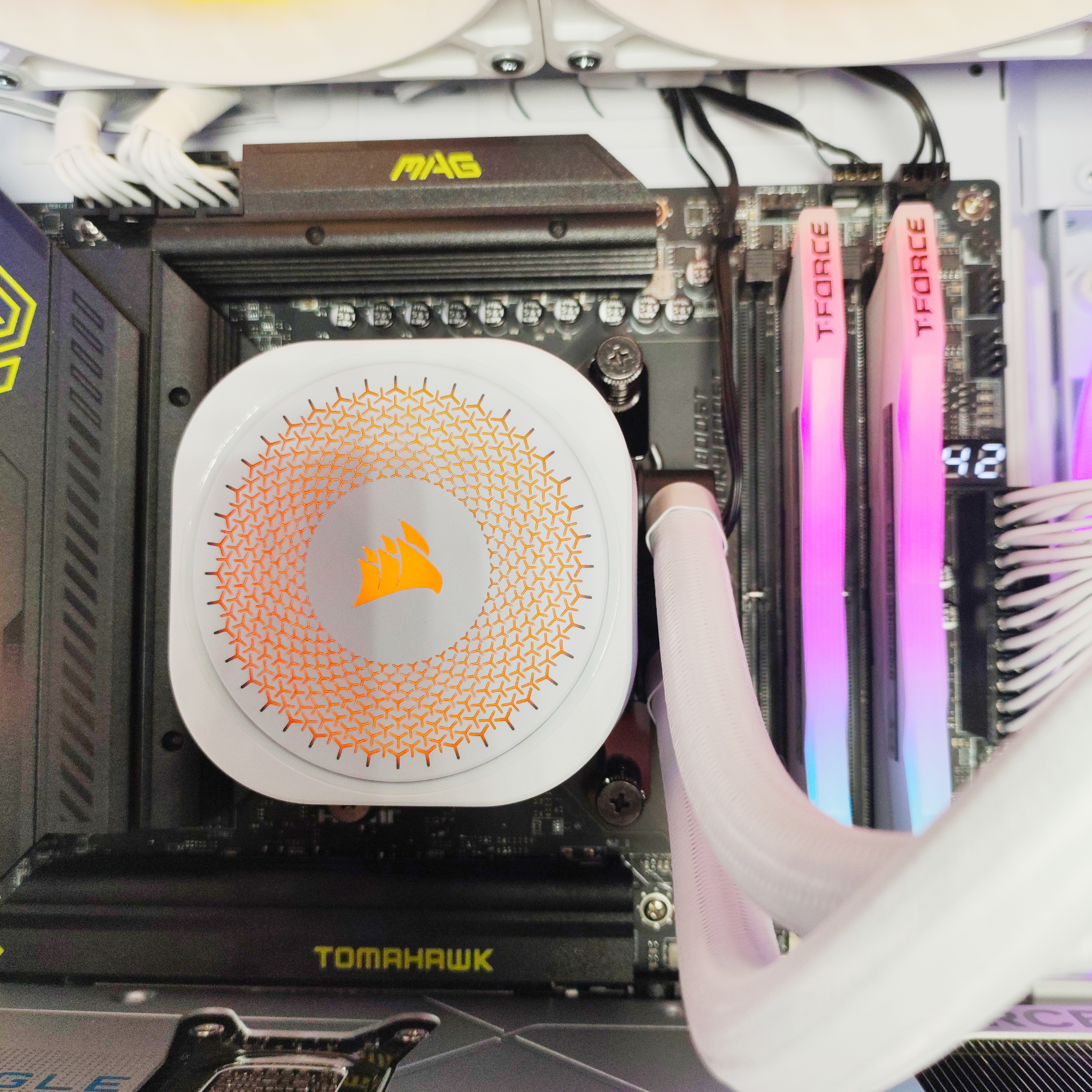 King Mod Systems - Computador King Mod Limited-PC Ryzen 7 9800X3D 32GB DDR5 1TB RTX 5070 Ti WiFi W11