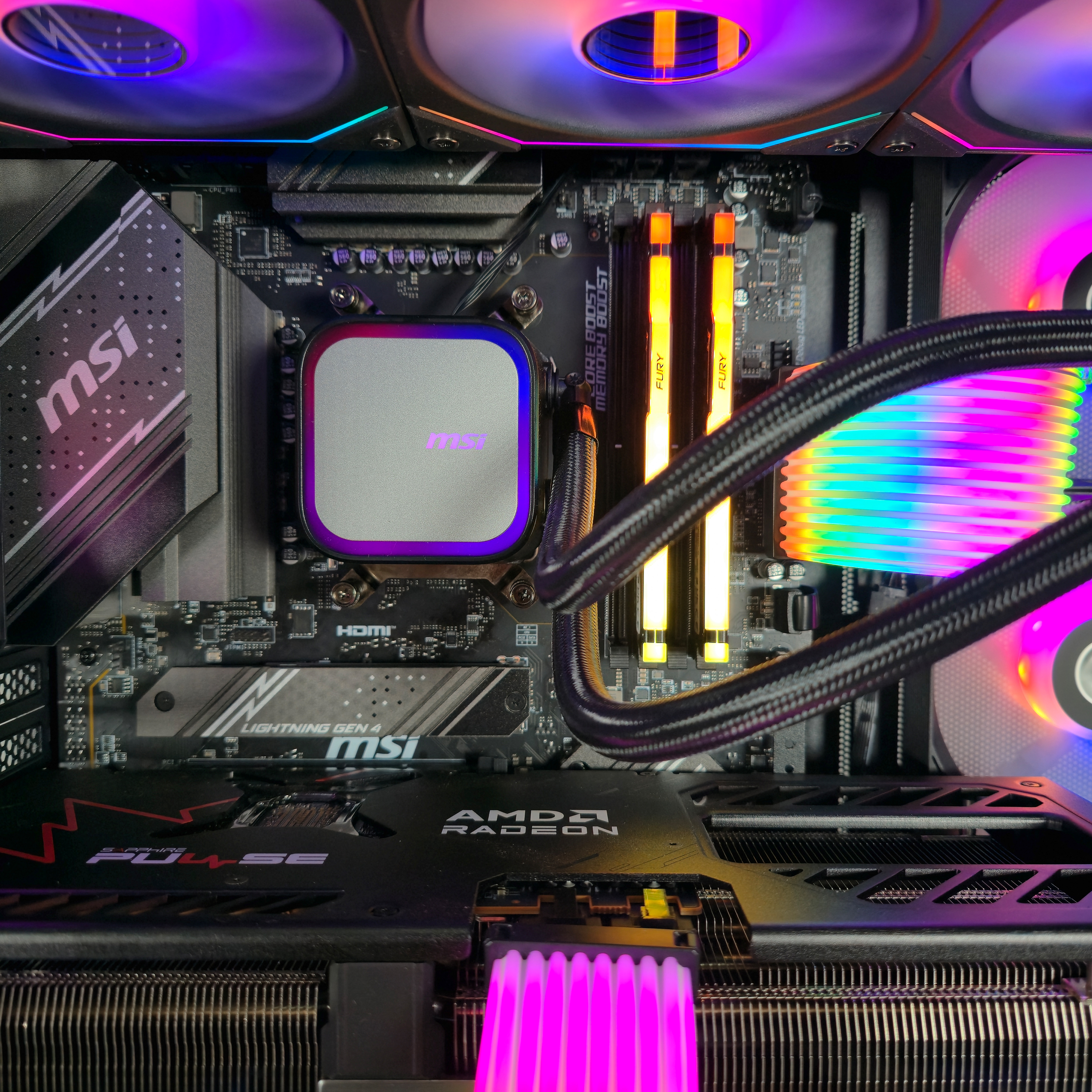 King Mod Systems - Computador King Mod Limited-PC Ryzen 7 9800X3D 64GB DDR5 2TB RX 9070 XT WiFi W11