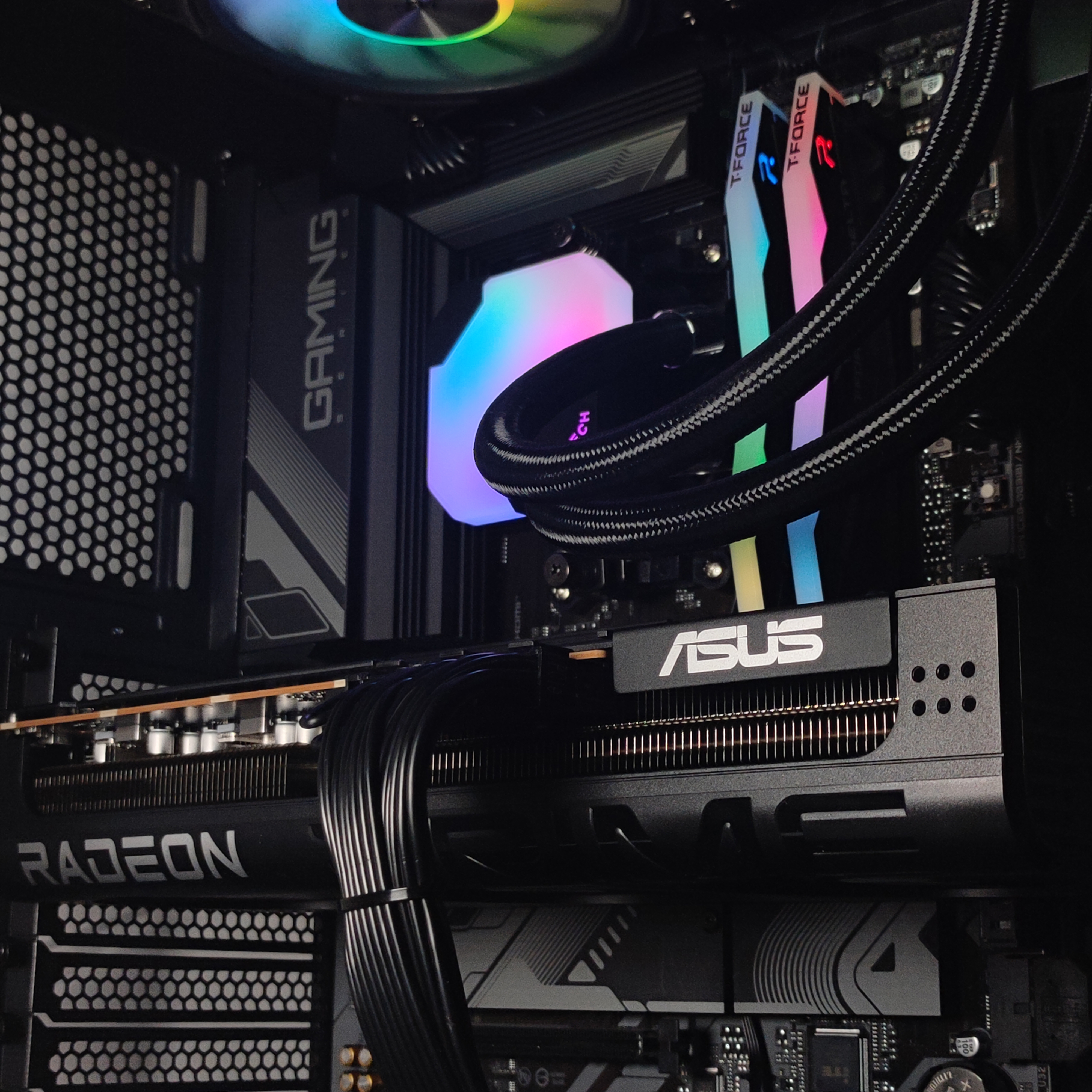King Mod Systems - Computador King Mod Limited-PC Ryzen 9 9900X 32GB DDR5 1TB RX 9070 XT WiFi W11