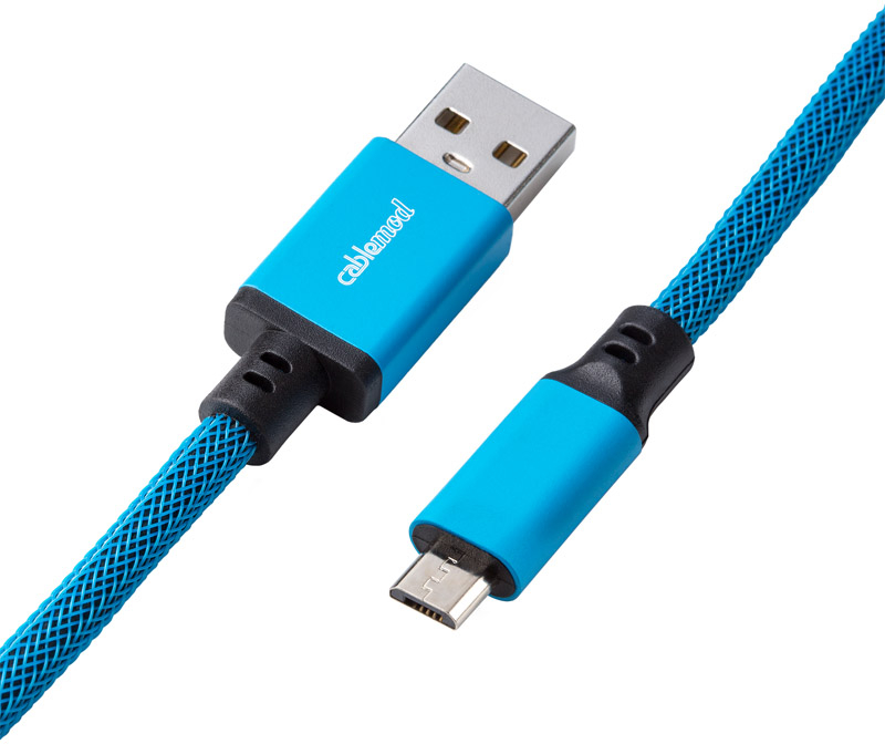 CableMod - Cabo Coiled CableMod Pro para Teclado USB A - Micro USB C, 150cm - Spectrum Blue