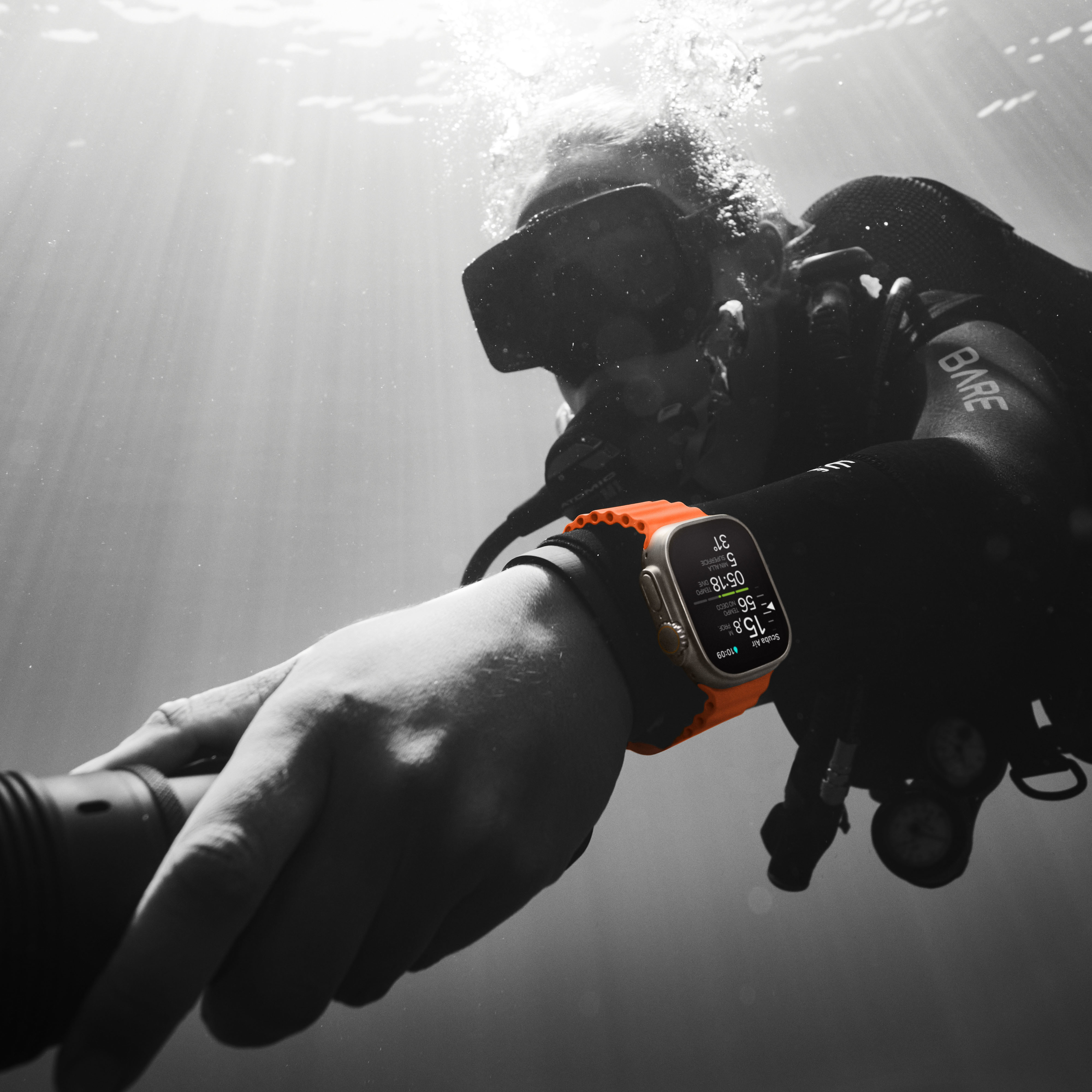 Apple - Smartwatch Apple Watch Ultra 2 GPS + Cellular, 49mm Titanium Case com Blue Ocean Band