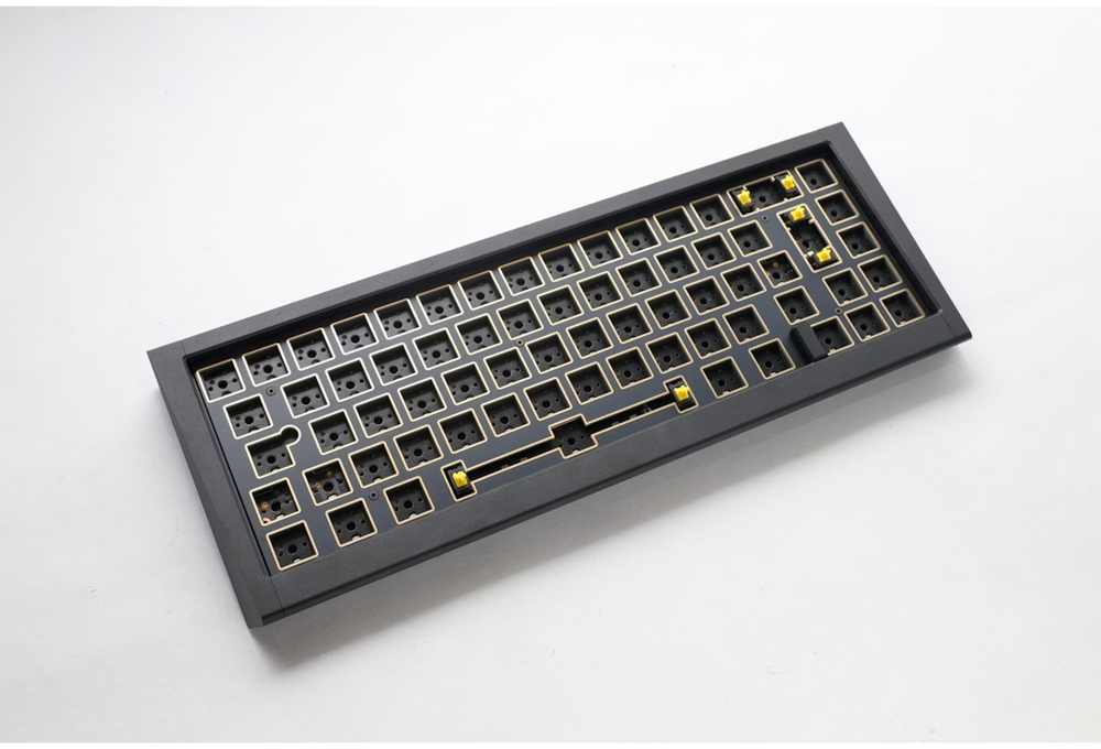 Ducky - Kit Teclado DIY Ducky Outlaw 65 Preto (ES)