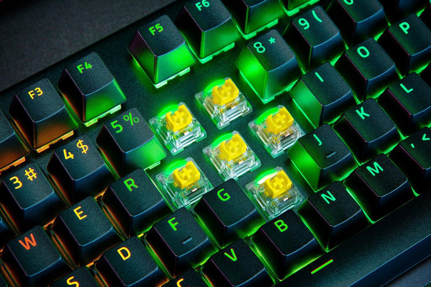 Razer - Teclado Razer BlackWidow V4 Pro RGB Yellow Switch (US)