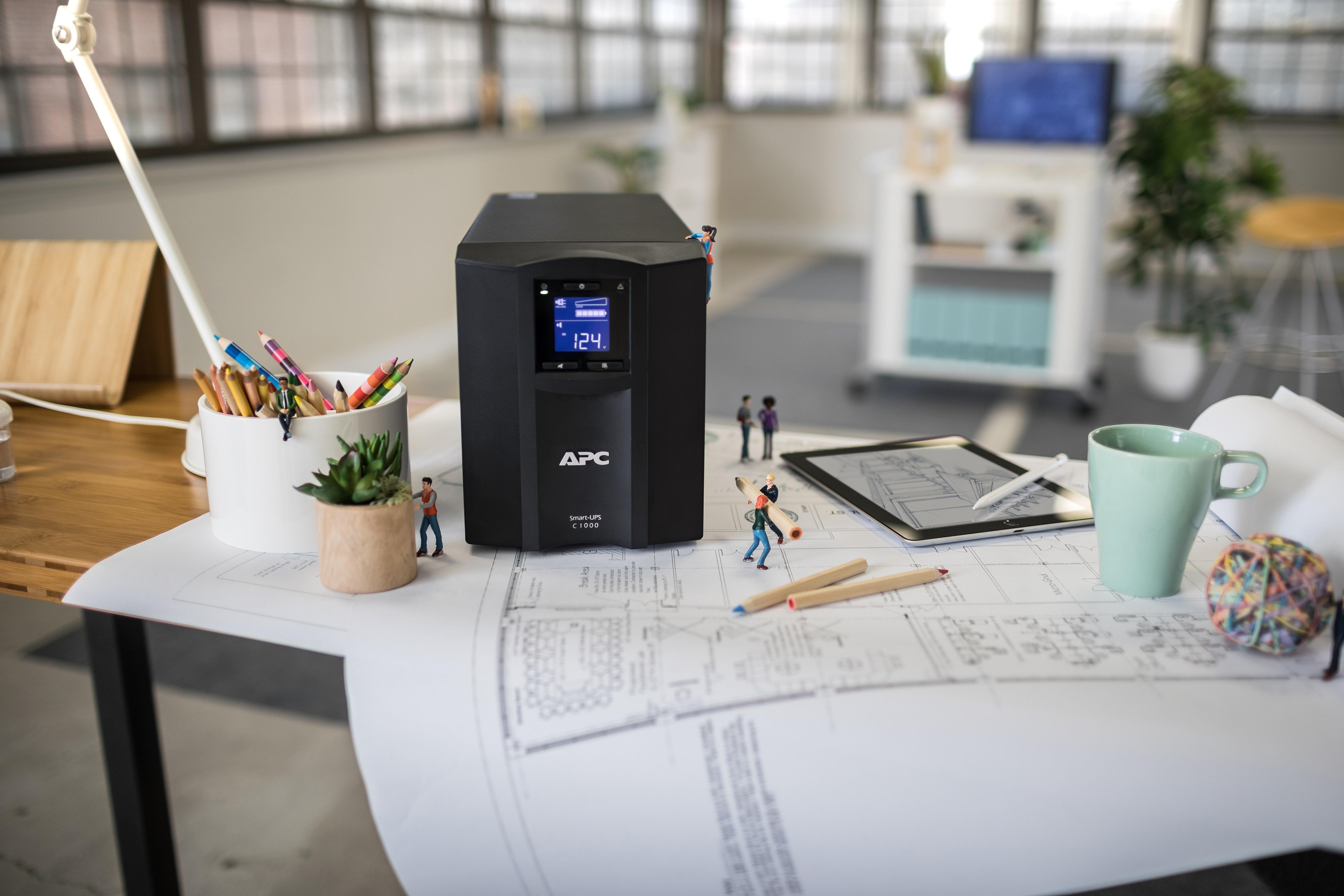 APC - UPS APC Smart-UPS C 1000VA LCD 230V com SmartConnect