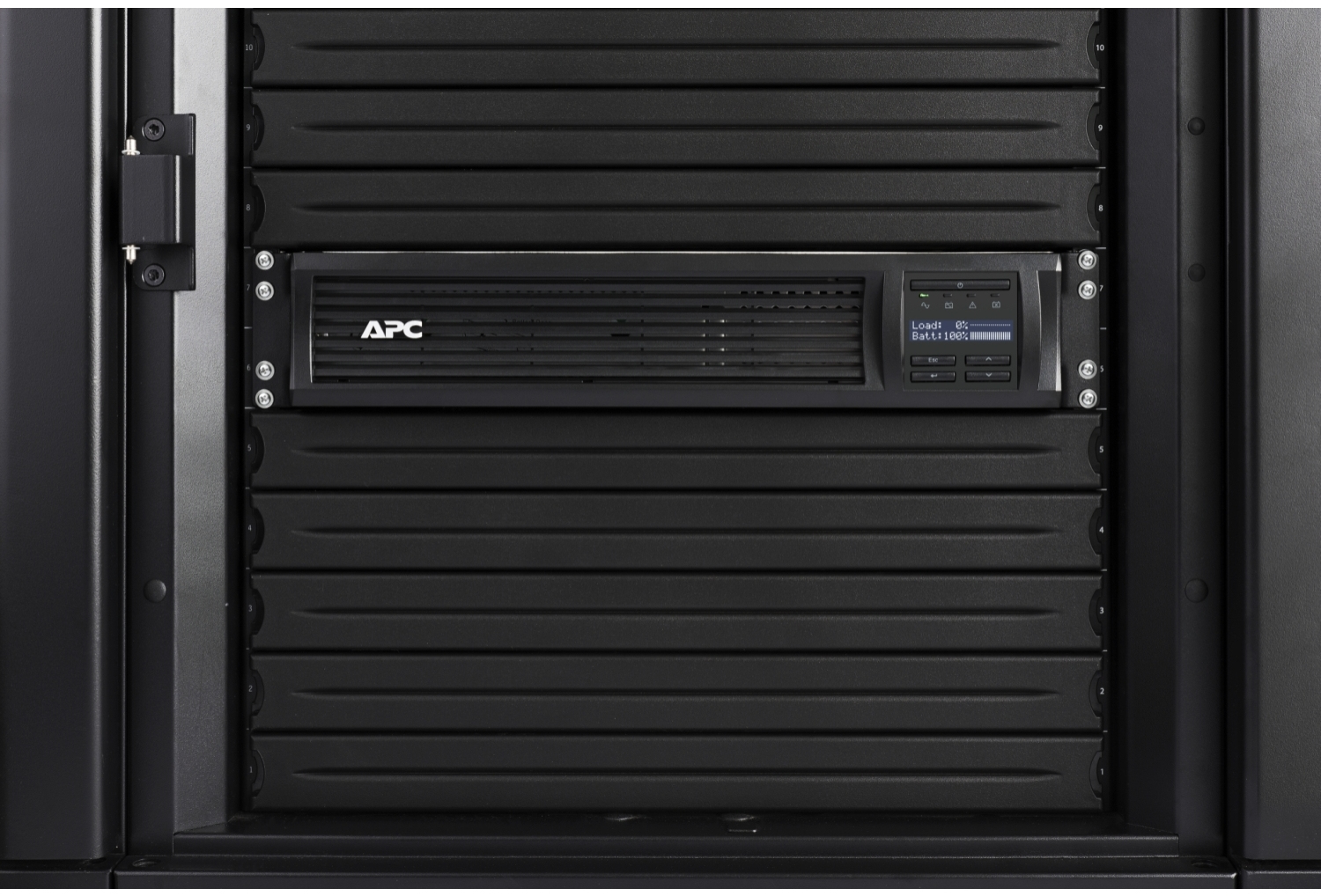 APC - UPS APC Smart-UPS 3000VA LCD RM 2U 230V com SmartConnect