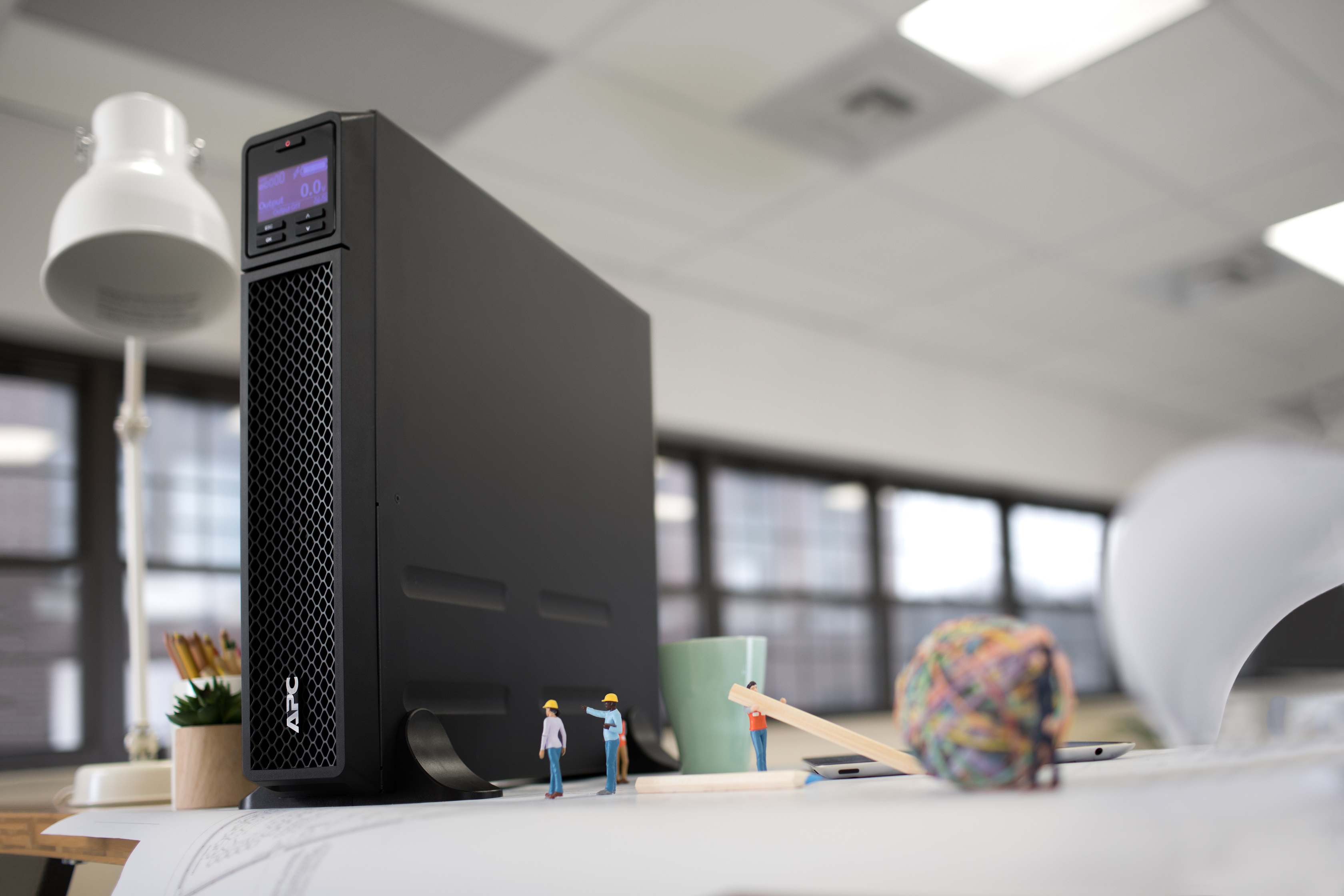 APC - UPS APC Smart-UPS SRT 1500VA 230V